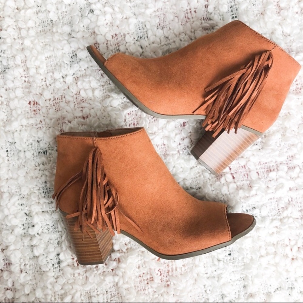 ✨ SOLD ✨CHARMING CHARLIES FRINGE OPEN TOE BOOTIES - Picture 2 of 8